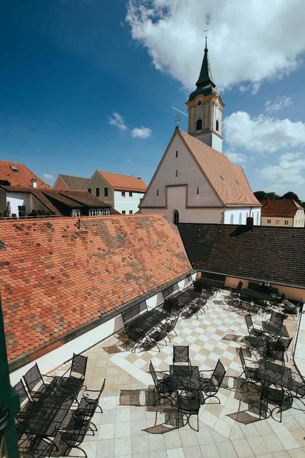 Brauereigasthof Zum Kuchlbauer Abensberg Exterior photo